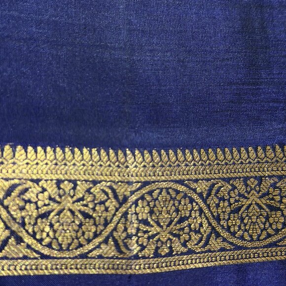 Pure kanchipuram Silk Saree in blue - Picture 4 of 11